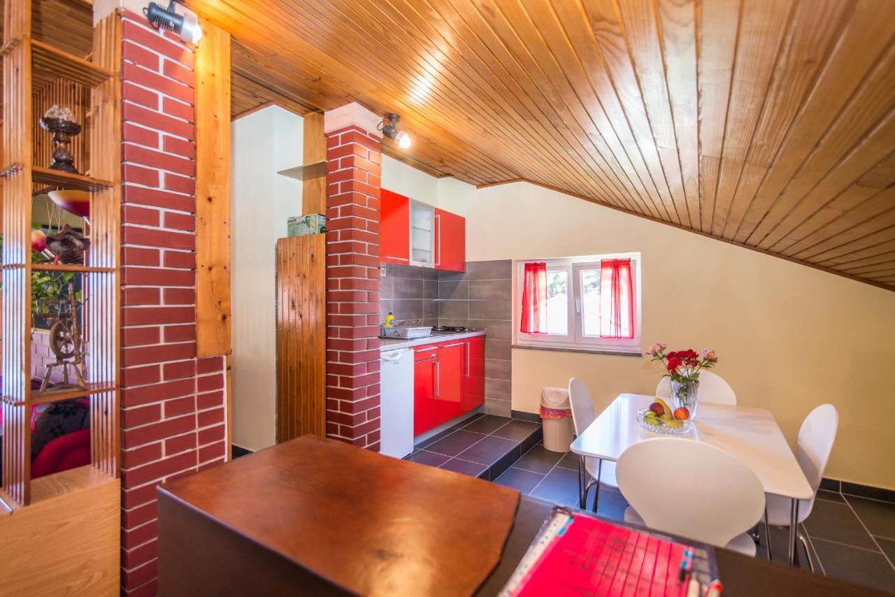 Apartment Vesna Ровінь Екстер'єр фото