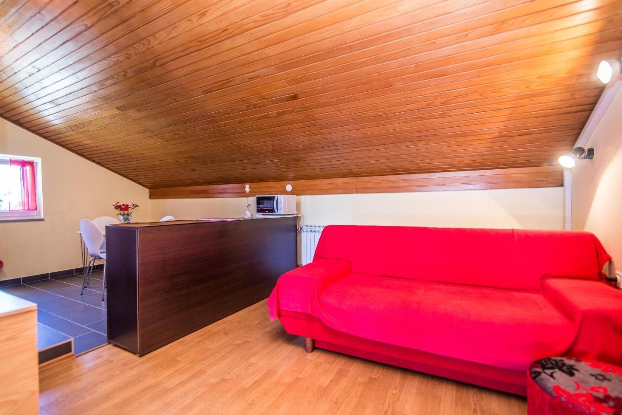Apartment Vesna Ровінь Екстер'єр фото