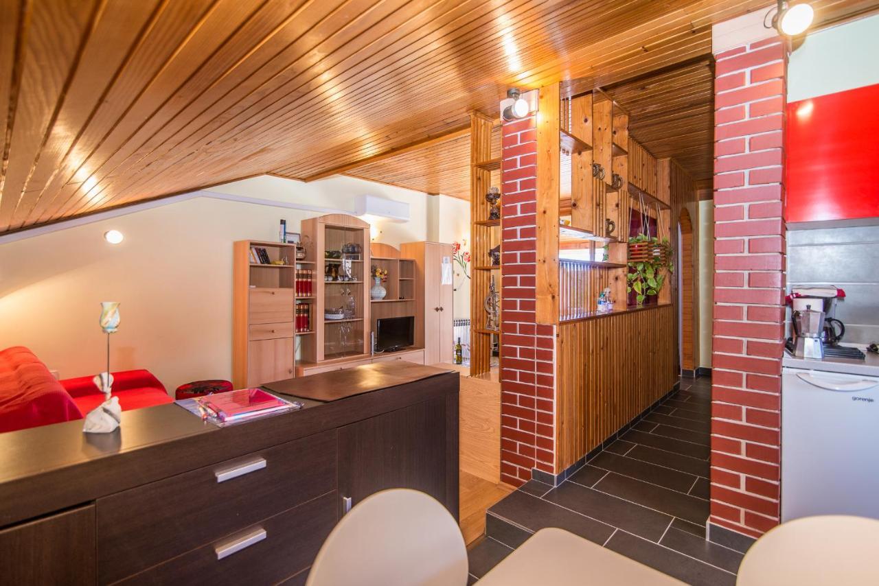 Apartment Vesna Ровінь Екстер'єр фото